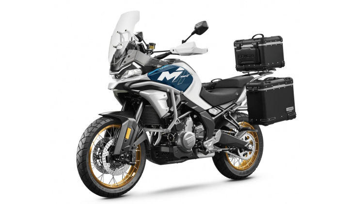 CFMOTO 700MT Adventure