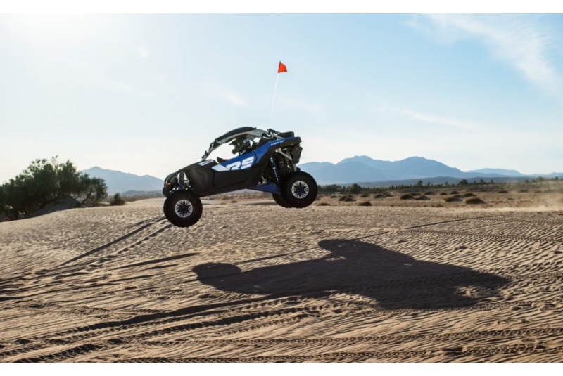 UTV & SSV CAN-AM / CAN-AM MAVERICK X RC TURBO RR 2024 - foto UTV & SSV CAN-AM / CAN-AM MAVERICK X RC TURBO RR 2024 - foto