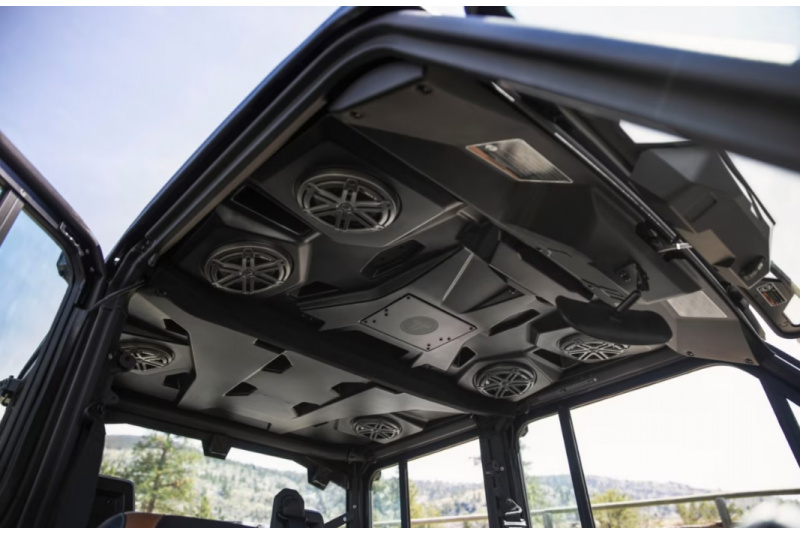 UTV & SSV CAN-AM / TRAXTER MAX XU HD10 T 2024 - foto