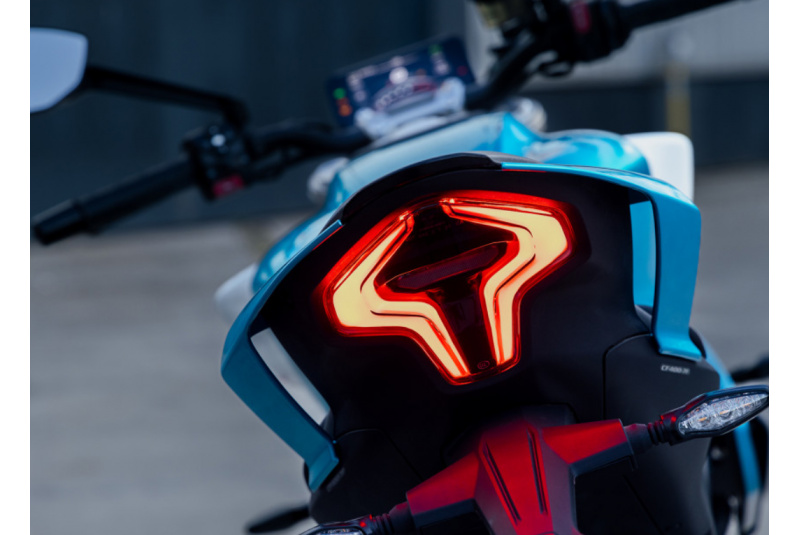 CF MOTO / CFMOTO 450NK - foto CF MOTO / CFMOTO 450NK - foto