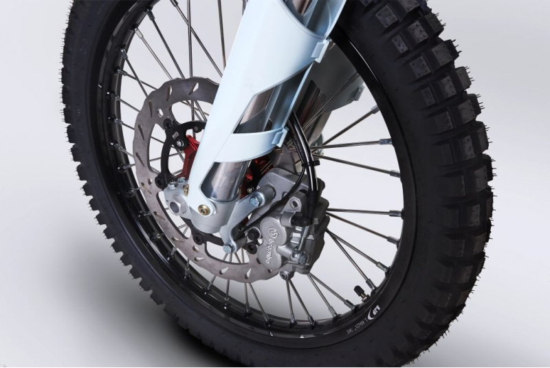 Motocykle AJP / AJP PR7 650 - foto