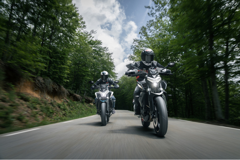 CF MOTO / CFMOTO 450NK - foto
