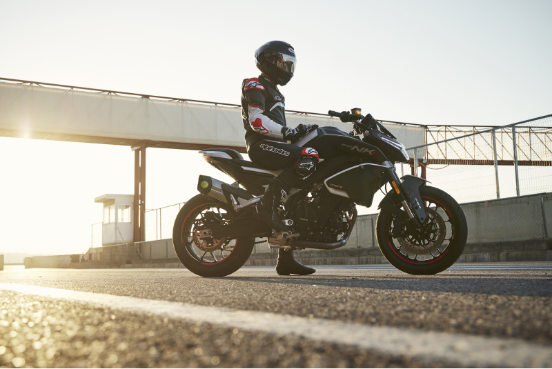 CF MOTO / CFMOTO 800NK Sport - foto CF MOTO / CFMOTO 800NK Sport - foto