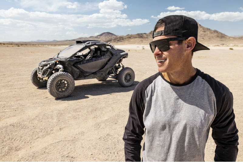 UTV & SSV CAN-AM / MAVERICK R X RS 999T DCT SAS - foto UTV & SSV CAN-AM / MAVERICK R X RS 999T DCT SAS - foto