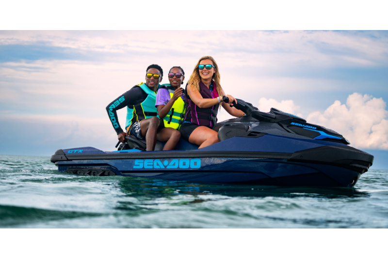 Vodné skútre SEA-DOO / SEA-DOO GTX 170 / 230  2024 - foto Vodné skútre SEA-DOO / SEA-DOO GTX 170 / 230  2024 - foto