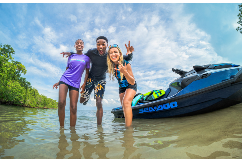 Vodné skútre SEA-DOO / SEA-DOO GTX 170 / 230  2024 - foto Vodné skútre SEA-DOO / SEA-DOO GTX 170 / 230  2024 - foto