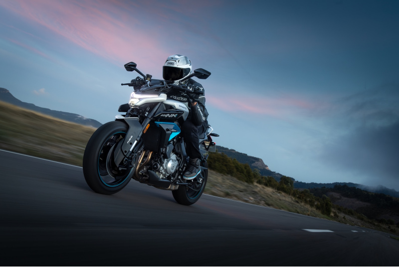 CF MOTO / CFMOTO 675NK - foto CF MOTO / CFMOTO 675NK - foto