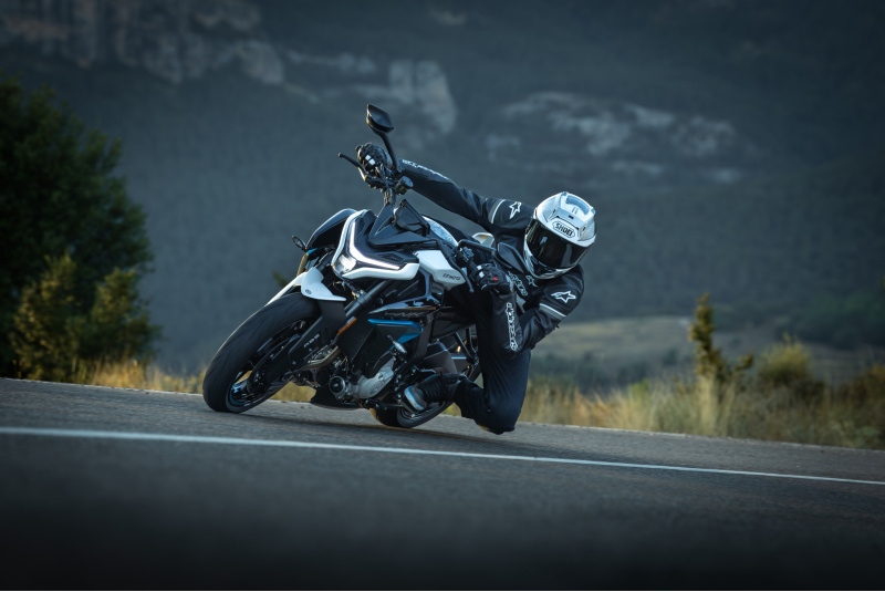 CF MOTO / CFMOTO 675NK - foto CF MOTO / CFMOTO 675NK - foto