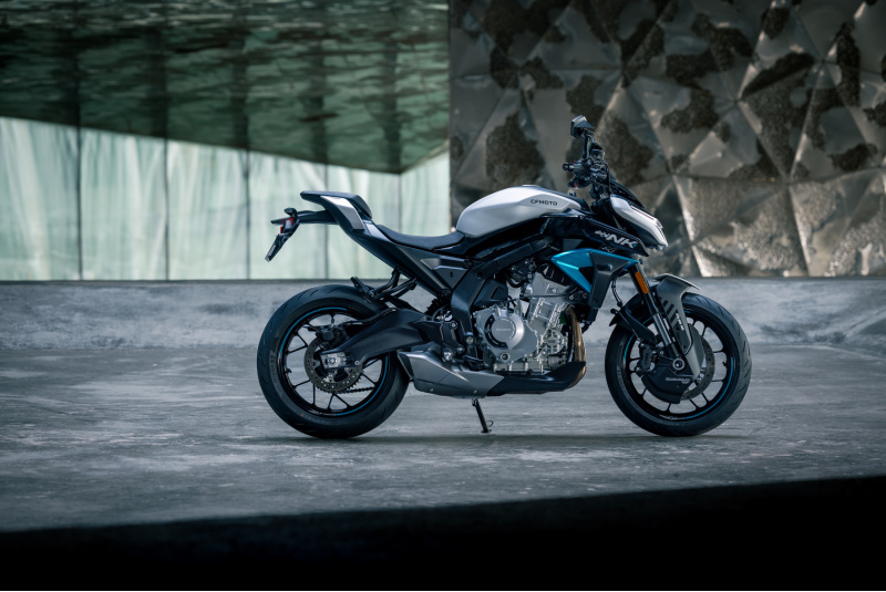 CF MOTO / CFMOTO 675NK - foto CF MOTO / CFMOTO 675NK - foto