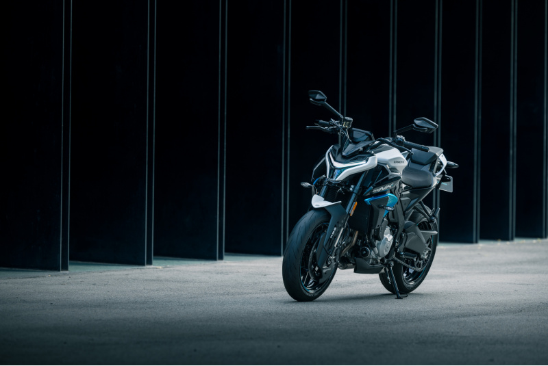 CF MOTO / CFMOTO 675NK - foto CF MOTO / CFMOTO 675NK - foto