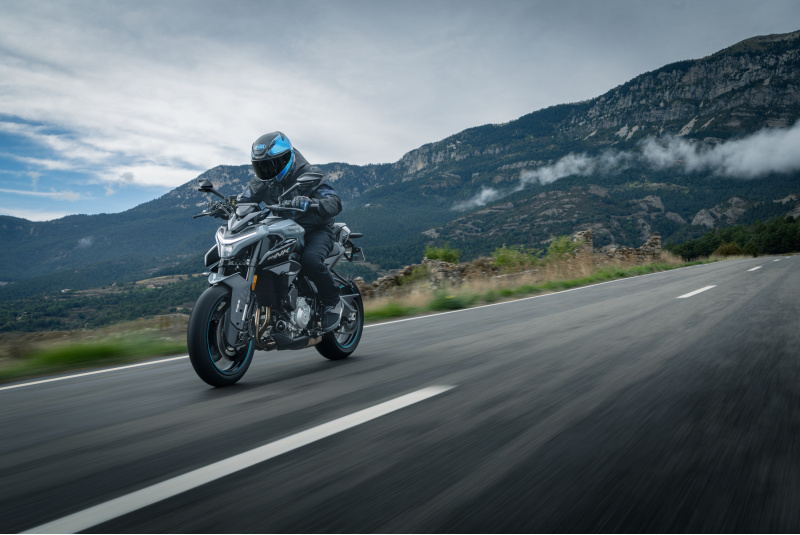 CF MOTO / CFMOTO 675NK - foto CF MOTO / CFMOTO 675NK - foto