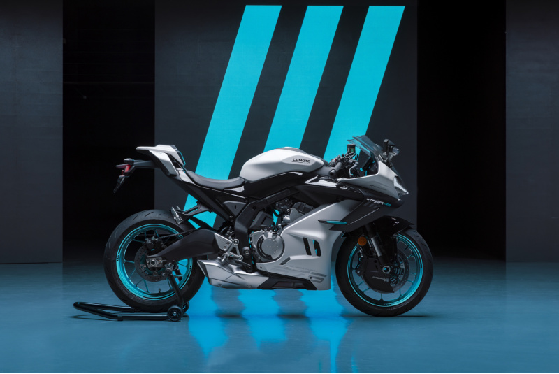 CF MOTO / CFMOTO 675SR-R - foto CF MOTO / CFMOTO 675SR-R - foto