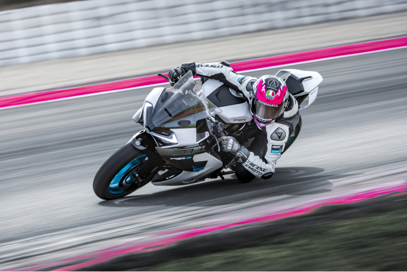 CF MOTO / CFMOTO 675SR-R - foto
