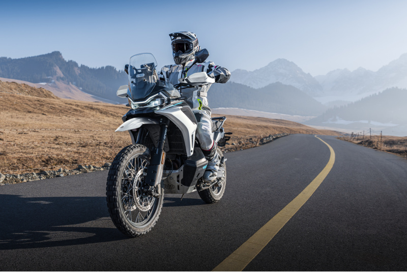 CF MOTO / 1000 MT-X - foto CF MOTO / 1000 MT-X - foto