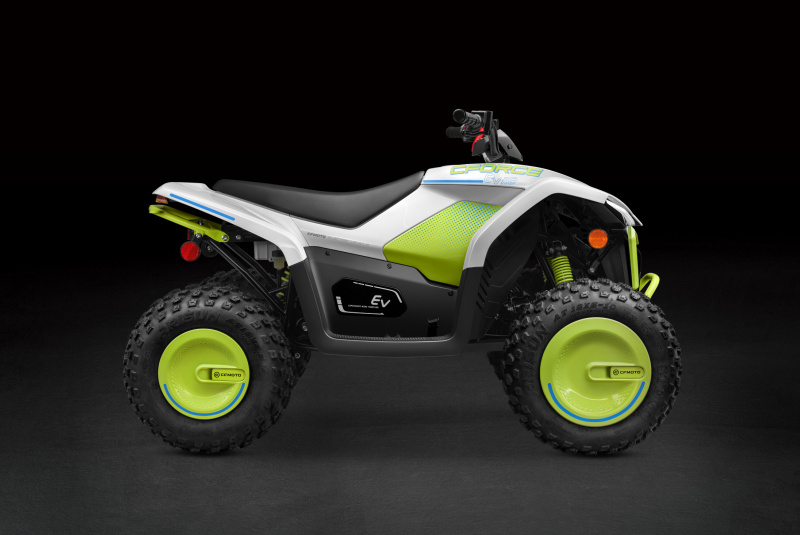 Položky / CFMOTO EV 110 - elektrická radosť pre mládež vo futuristickom dizajne - foto