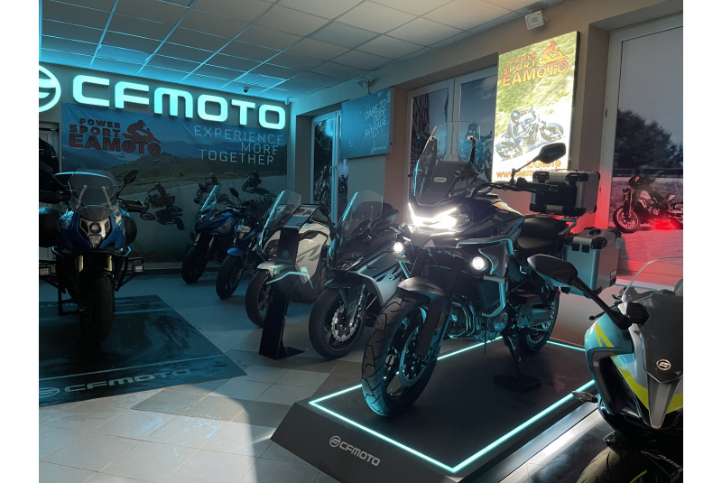 CF MOTO / CFMOTO 800MT Touring - foto CF MOTO / CFMOTO 800MT Touring - foto