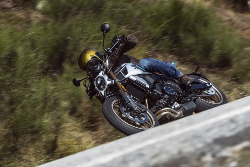 CF MOTO / CFMOTO 700CL-X Heritage - foto CF MOTO / CFMOTO 700CL-X Heritage - foto