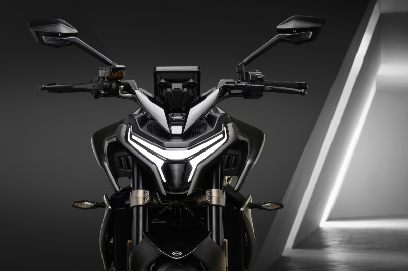 CF MOTO / CFMOTO 800NK Advanced - foto CF MOTO / CFMOTO 800NK Advanced - foto