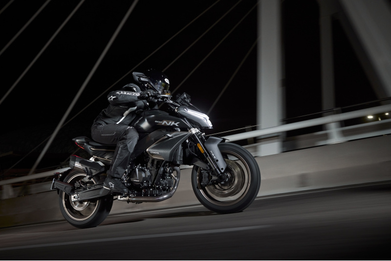 CF MOTO / CFMOTO 800NK Advanced - foto CF MOTO / CFMOTO 800NK Advanced - foto